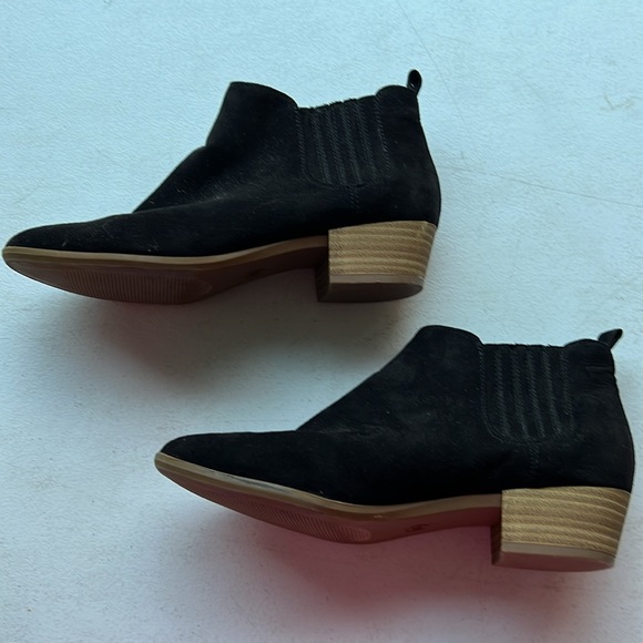 Suede booties - Picture 2 of 3